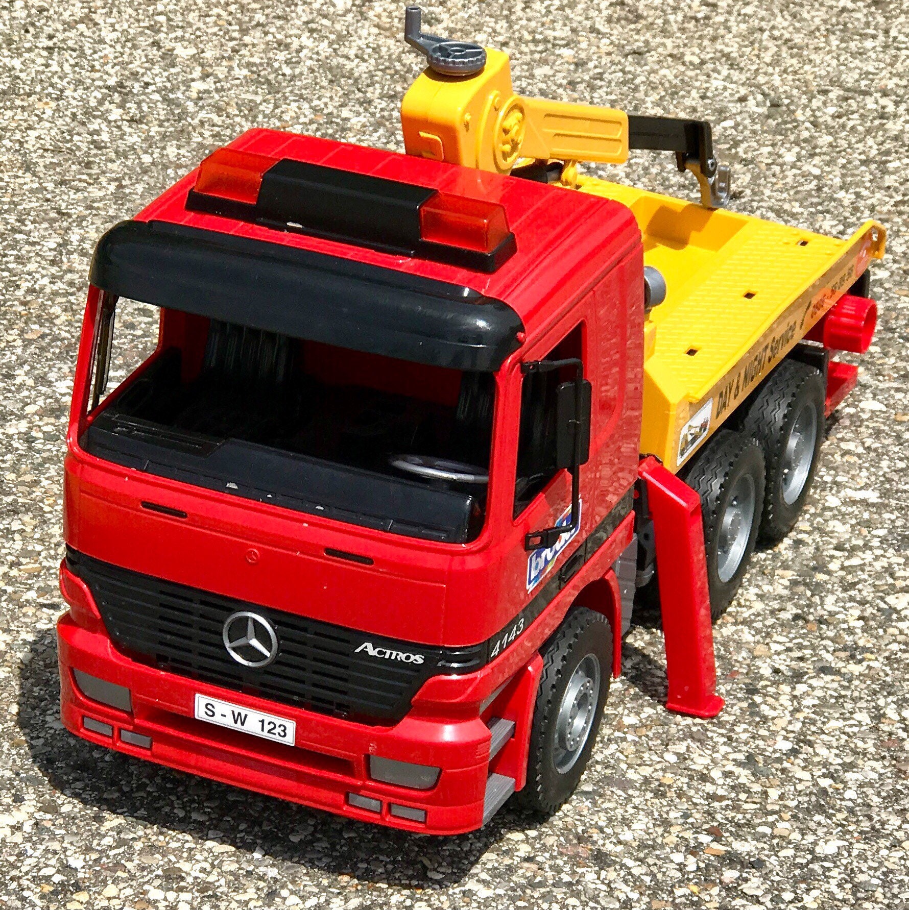 Violer envoyer boulon camion bruder mercedes radar bruit Donner