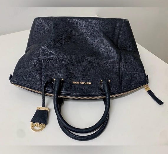 Michael kors black leather purse with gold hardware sale