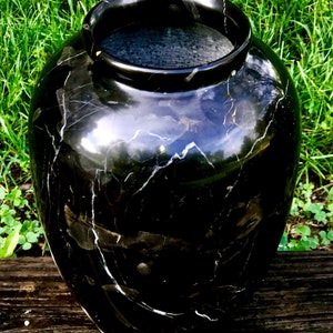 Vintage Pakistani Antique Large 10 inch tall 8 inch wide Solid Carved Black White Gold Onyx Marble Vase Made in Pakistan image 3