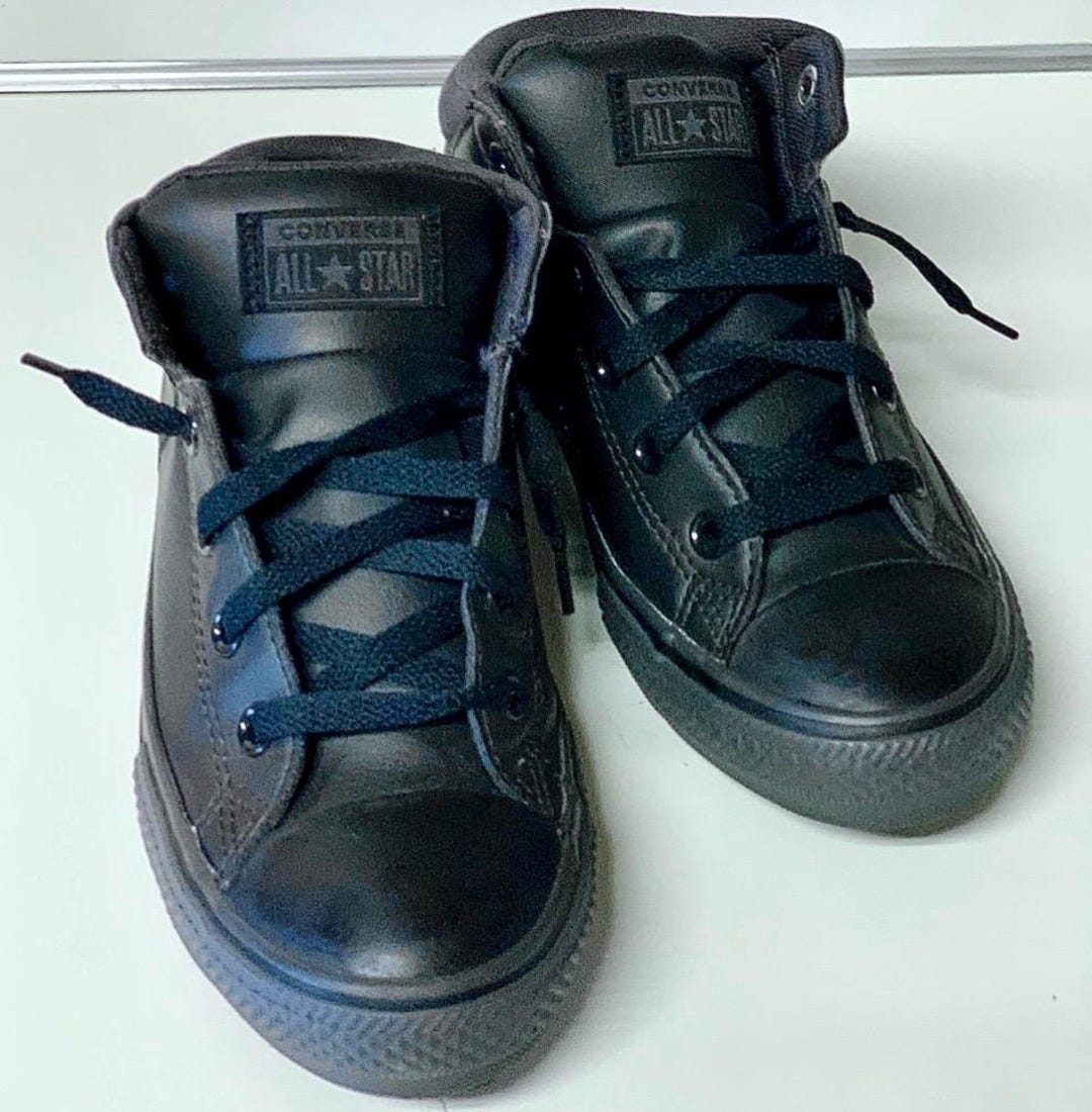 Junior 4 EU 36 Converse Chuck Taylor Blacked Out Mid Height Junior 4 EU 36 Converse Chuck Taylor Blacked Out Mid Height