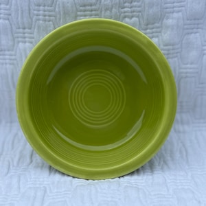 Vintage Fiestaware 5 1/2&quot;  fruit bowl Chartreuse Green Old Fiesta Ware 1950’s