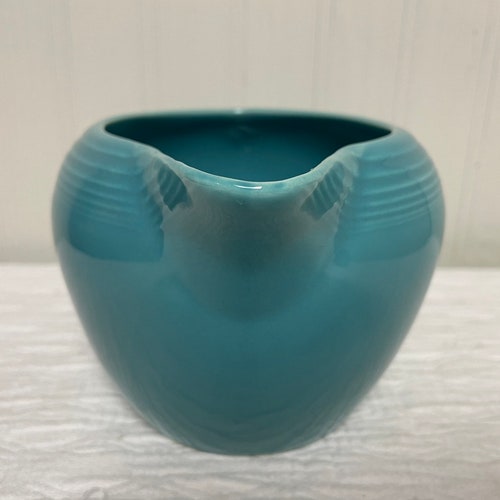 Shops Vintage Fiestaware original Turquoise Blue 2 pint jug milk pitcher Fiesta