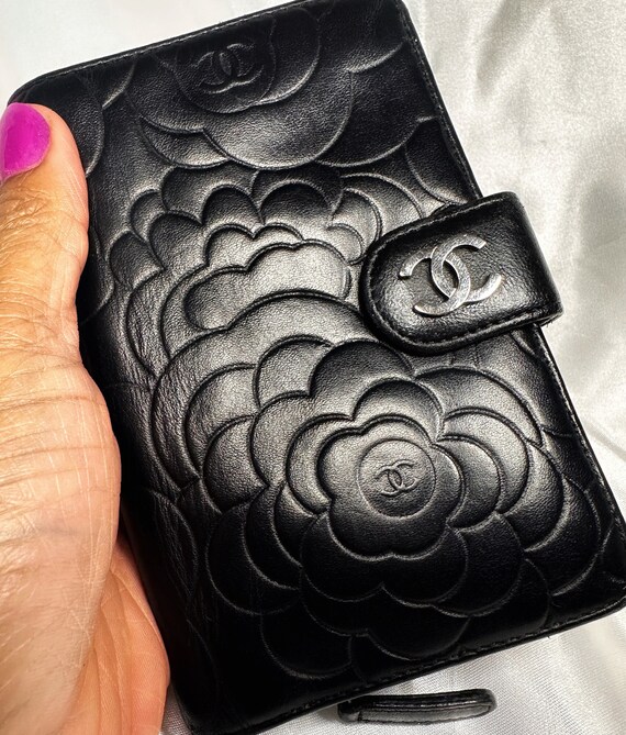 Chanel Wallet Boy Ladies Tri Fold Caviar Skin Pink Coco Mark