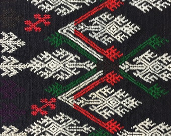 Embroidery from Northern Vietnam - artistic, decor & ethnic fashion projects /A1