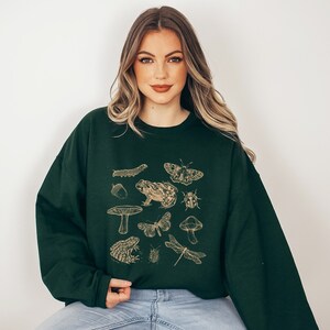 Cottage Core Shirt Frog Sweatshirt Frog Sweater Insect Shirt Moth Sweatshirt Dark Academia Cottagecore Sweatshirt Cottagecore Shirt