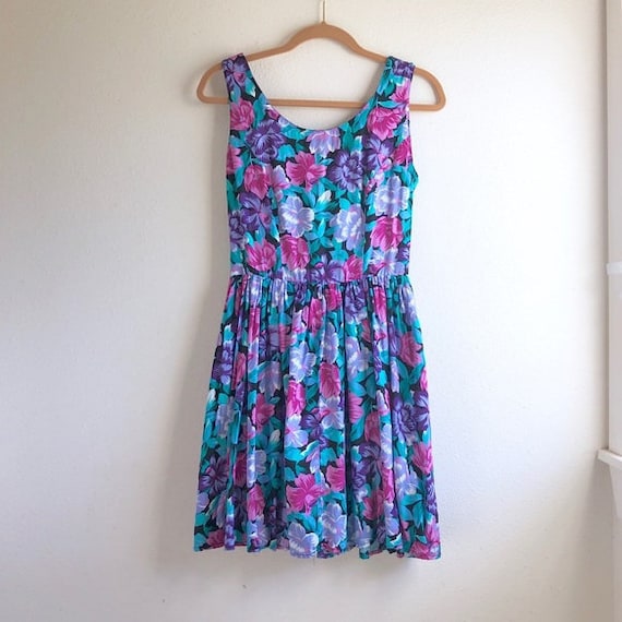 Vintage floral sun dress flared ties in back size