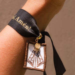 Pulsera Escapulario Virgen De La Caridad, Pulsera de protección, Pulsera ajustable escapulario tejido, Regalo religioso, Joyería de oro católica religiosa