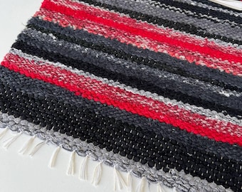 Set van 2 handgeweven linnen placemats, rood, zwart en grijs, rustieke linnen tafeldecoratie, 33 x 47 cm