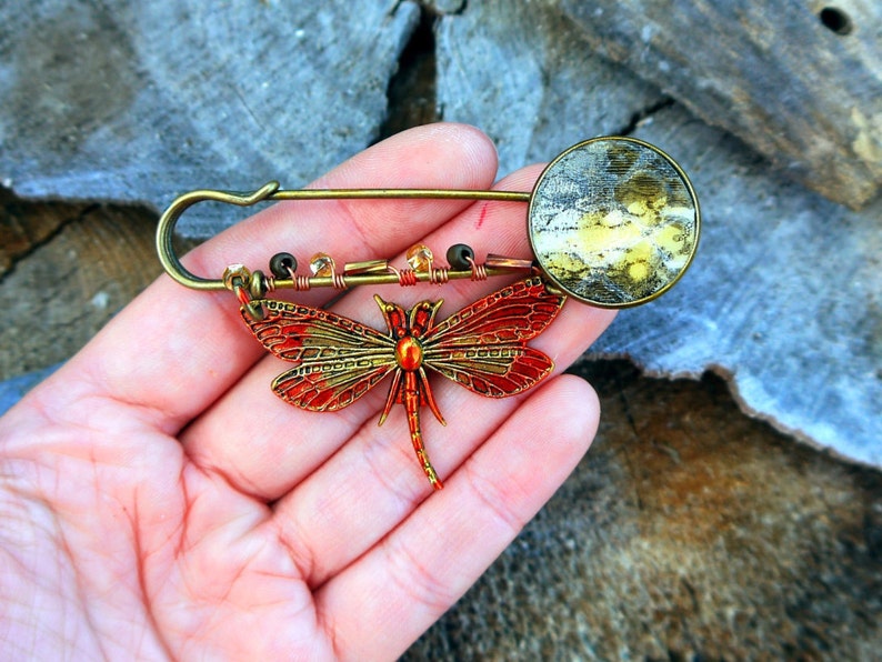 Dragonfly Brooch Pin-Dragonfly Jewelry-Dragonflies Jewellery Shawl pin-Woodland Jewelry-antique brass stamping Dragonfly Wings Nature Gifts