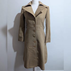 Soprabito vintage anni &#39;70 lungo con ampio colletto