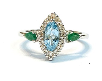 EMERALD AQUAMARINE Ring, Three Stone ring, Aquamarine Promise Ring, Blue Green Cluster Ring, March-May birthstone.