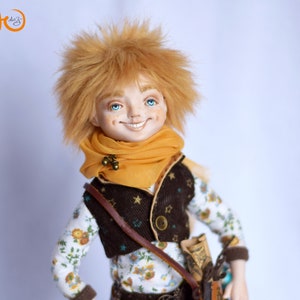 Collectible kunst pop avonturier beeldje jongen steampunk stijl op polymeer klei, Harvey