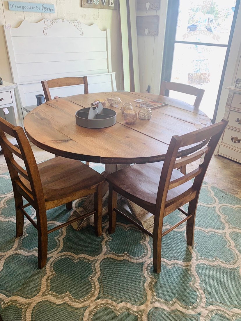 Small round 2024 farmhouse kitchen table