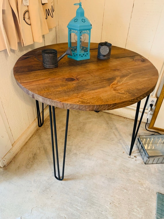Small round 2024 farmhouse kitchen table
