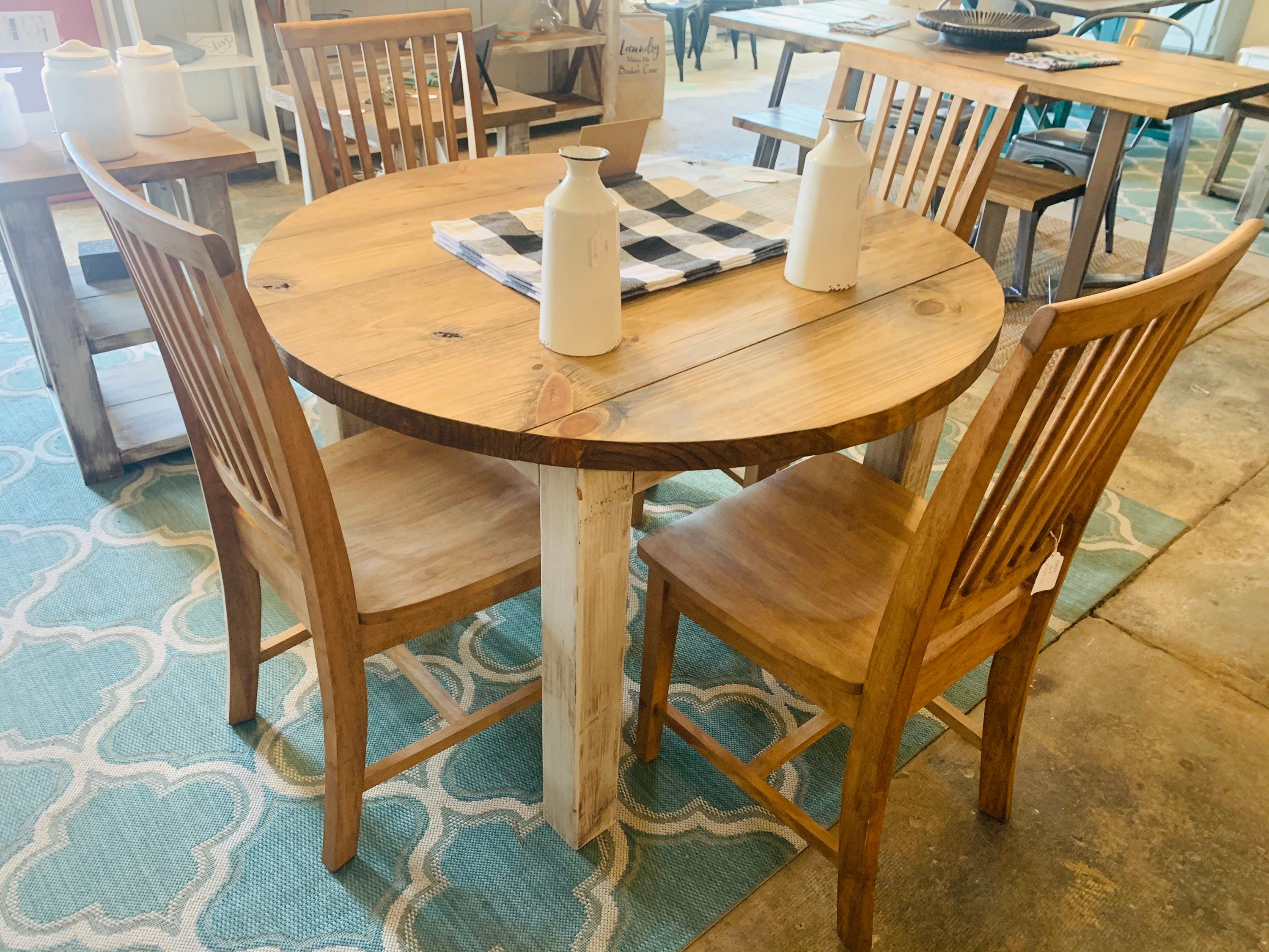 cottage style round kitchen table with tablecloth