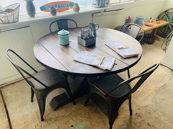Round Rustic Farmhouse Table Set With Chairs Single Pedestal Round Rustic Farmhouse Table Set With, Rustic Farmhouse Round Dining Table Set