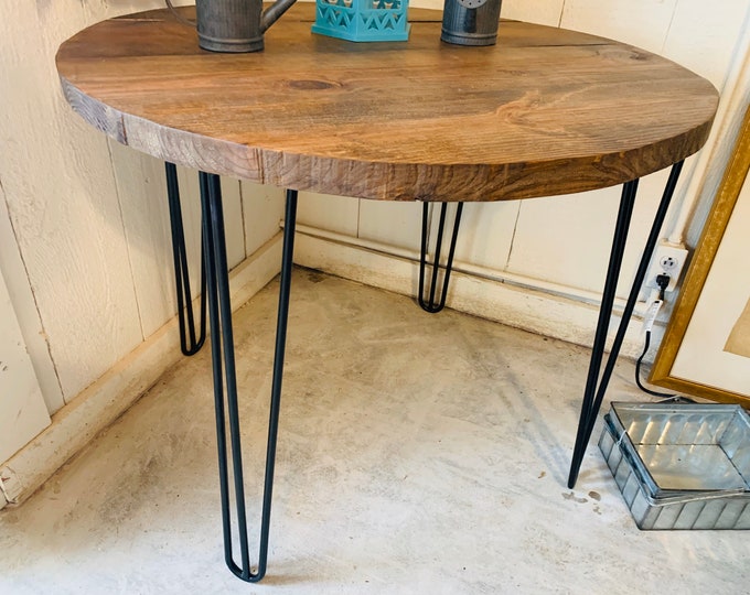 Small Farmhouse Nook Dining Table, Industrial Style, Provincial Brown Top and Black Hairpin Legs, Round Dining Table, Kitchen Table, Wooden