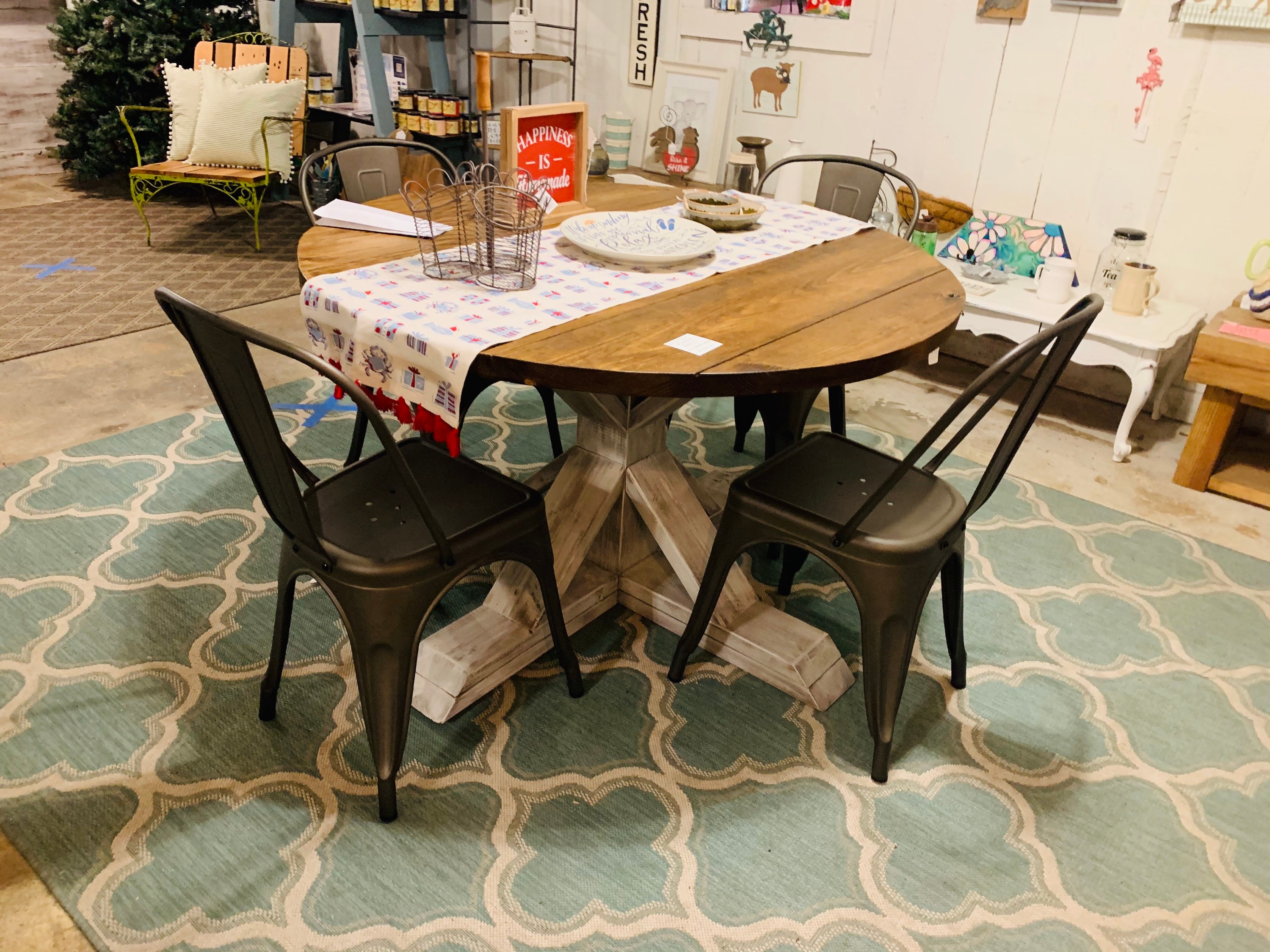 Round Rustic Farmhouse Table Set with Chairs Single Pedestal