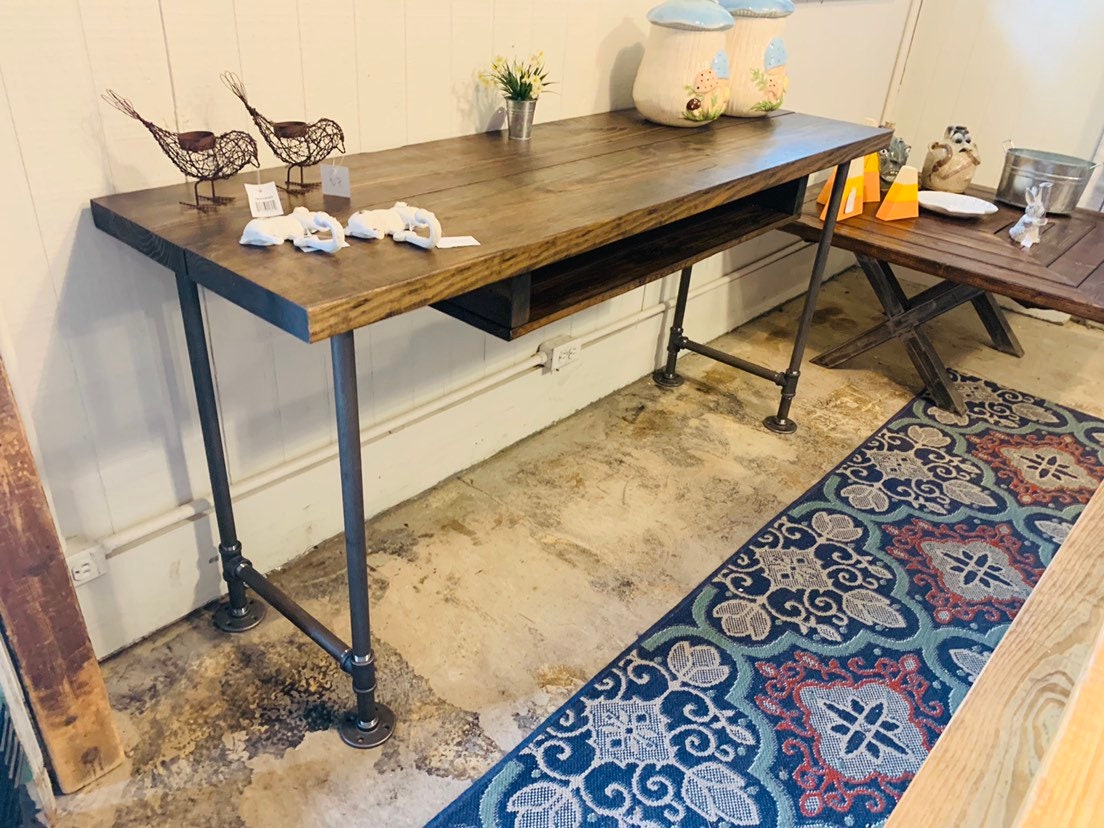 Gas on sale pipe desk