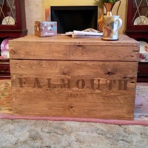 Handmade wooden chest: Antique Style Wooden Storage trunk