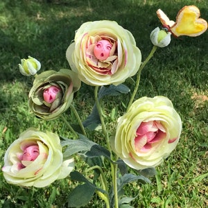 Alice in Wonderland (non) Talking Flowers "Yellow ROSE BUDS w/ Bread and Butterfly By Sutherland