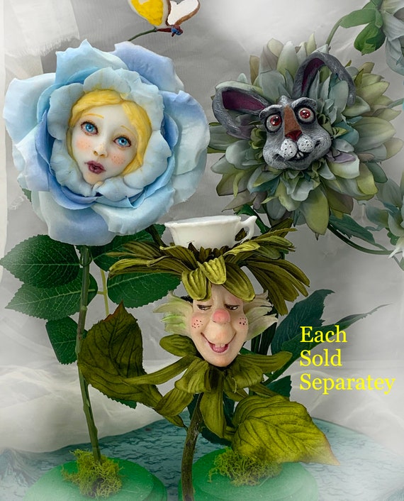 Alice in Wonderland (non)talking Flowers 