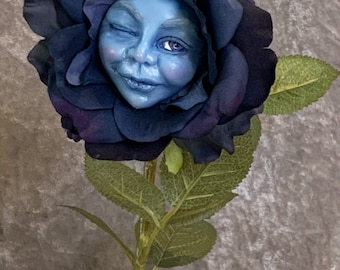 Alice in Wonderland (non) Talking Flowers ~Blue Moon Rose By Sutherland