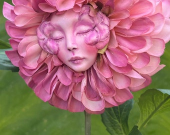 DREAMING DAHLIA Alice in Wonderland talking flowers for parties, props and vignettes by Sutherland