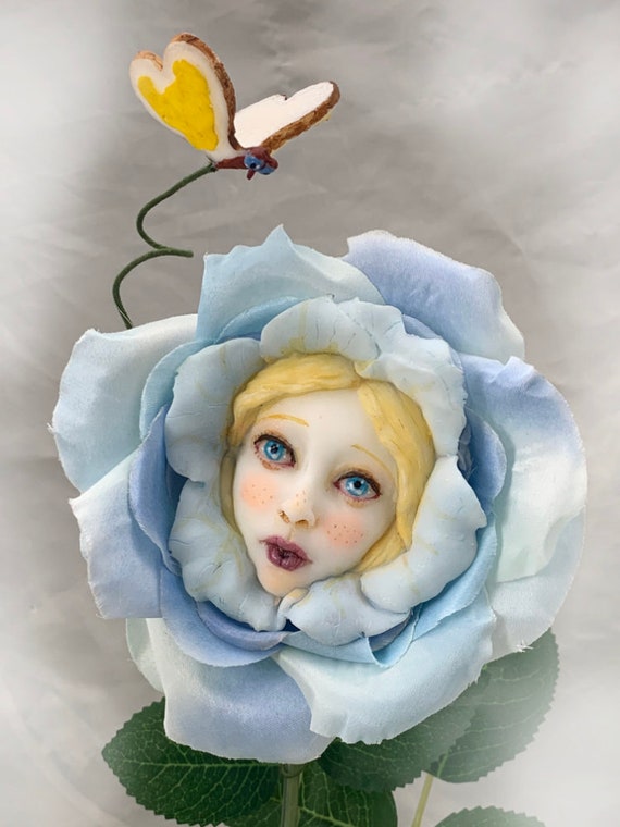 Alice in Wonderland (non)talking Flowers 