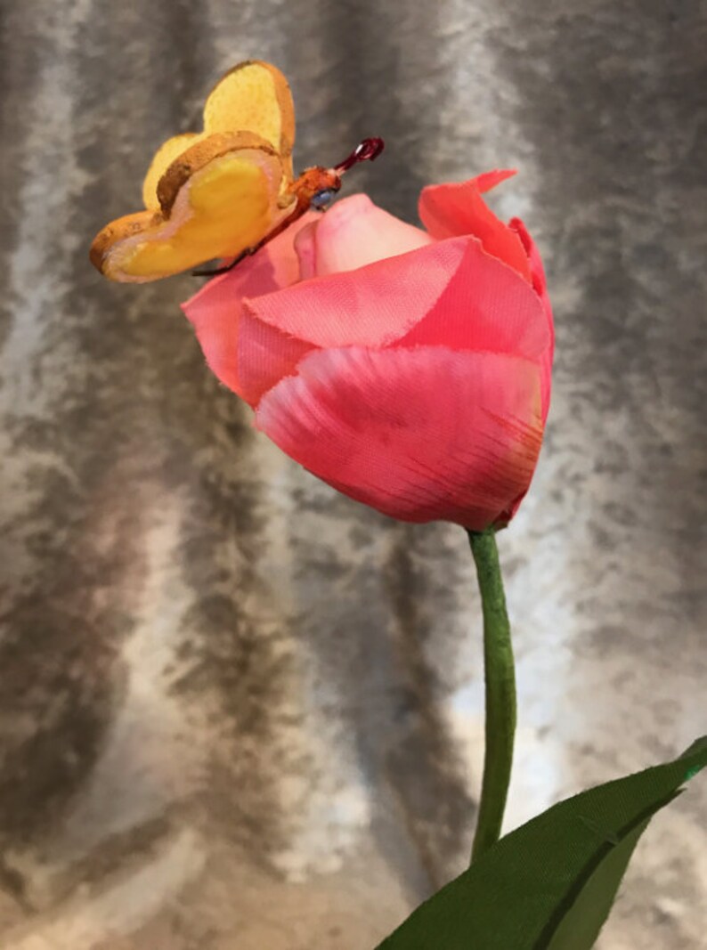 ALICE IN WONDERLAND FLOWERS BREAD /& BUTTERFLIES KISSING TULIPS PINK SUTHERLAND