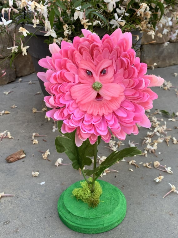 Alice in Wonderland (non) Talking Flowers Pink Mum