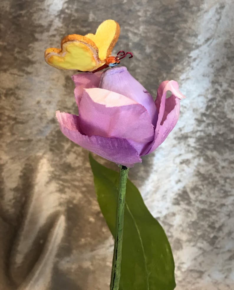 ALICE IN WONDERLAND FLOWERS BREAD /& BUTTERFLIES KISSING TULIPS PINK SUTHERLAND