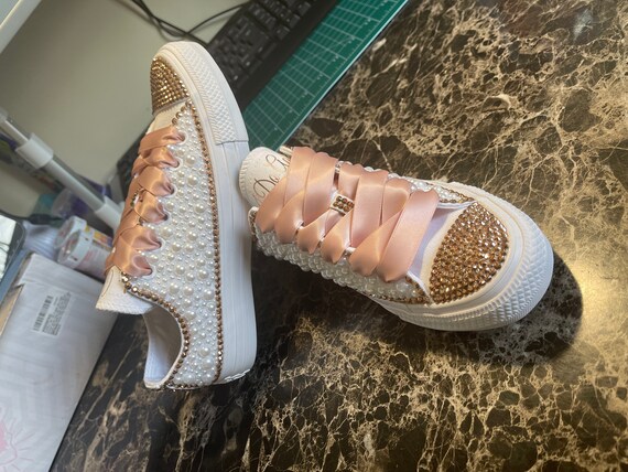 Bedazzled gym shop shoes