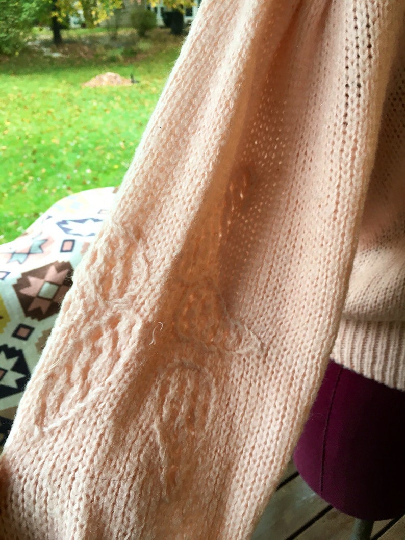 Vintage S M Knit Sweater Top Shirt Dusty Pink Ornate Floral Crop Pearls Embellished Broad Shoulder