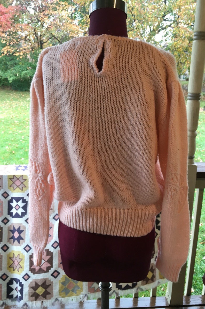 Vintage S M Knit Sweater Top Shirt Dusty Pink Ornate Floral Crop Pearls Embellished Broad Shoulder
