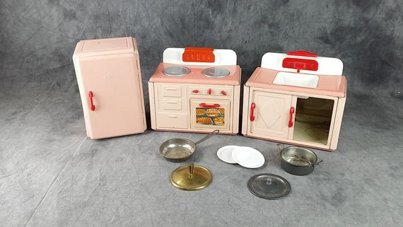 metal toy kitchen set