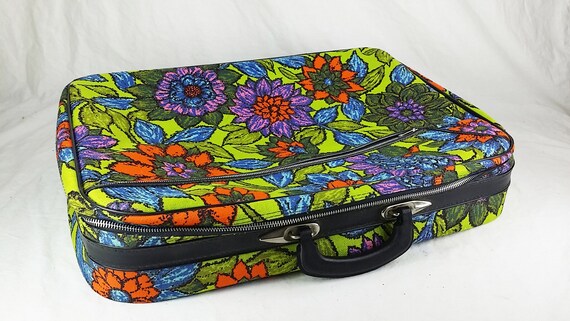 Large 1970s Flower Power Suitcase, Clean, Vintage