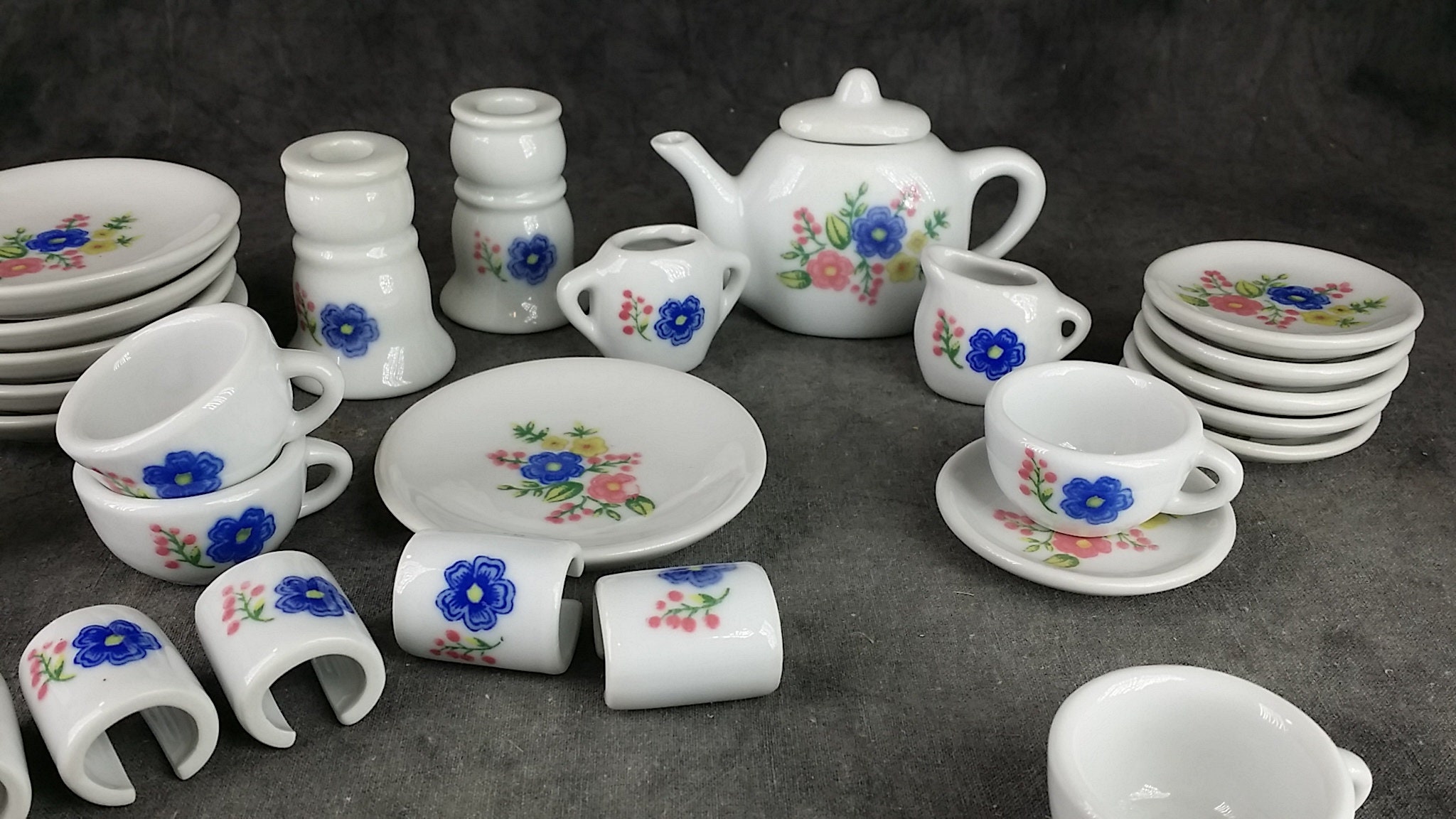 strombecker tea set