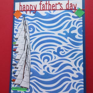 Biglietto d'auguri per la Festa del Papà a tema vela, unico, fatto a mano, inimitabile. "Buona Festa del Papà". Diverse barche a vela in fila per la gara.