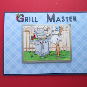 Biglietto d'auguri per la Festa del Papà, "Grill Master", un uomo che cucina alla griglia in giardino. Biglietto unico nel suo genere, 13x18 cm, divertente!