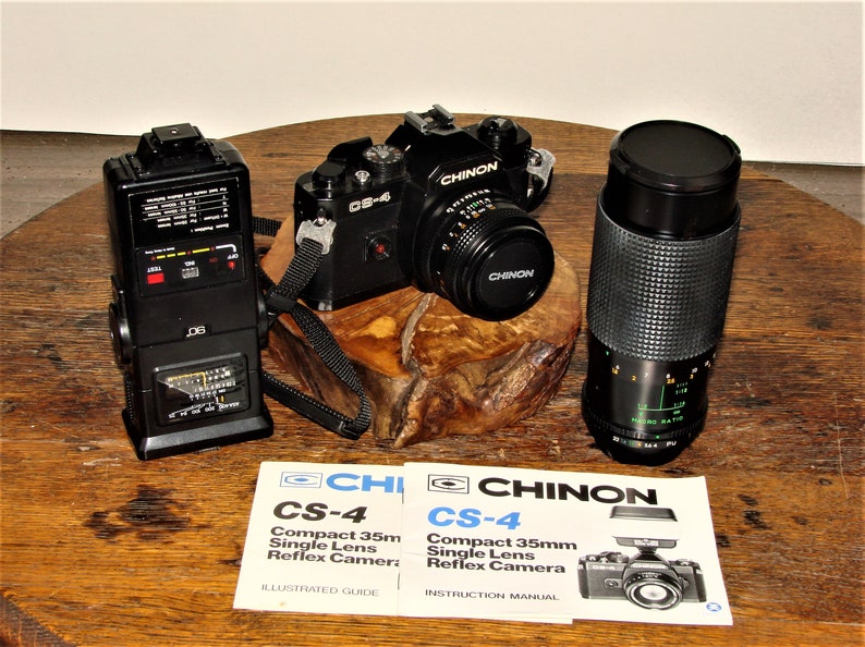 35mm Camera SLRWith 2 LensesFlash n PaperworkNice Compact 35mm Camera