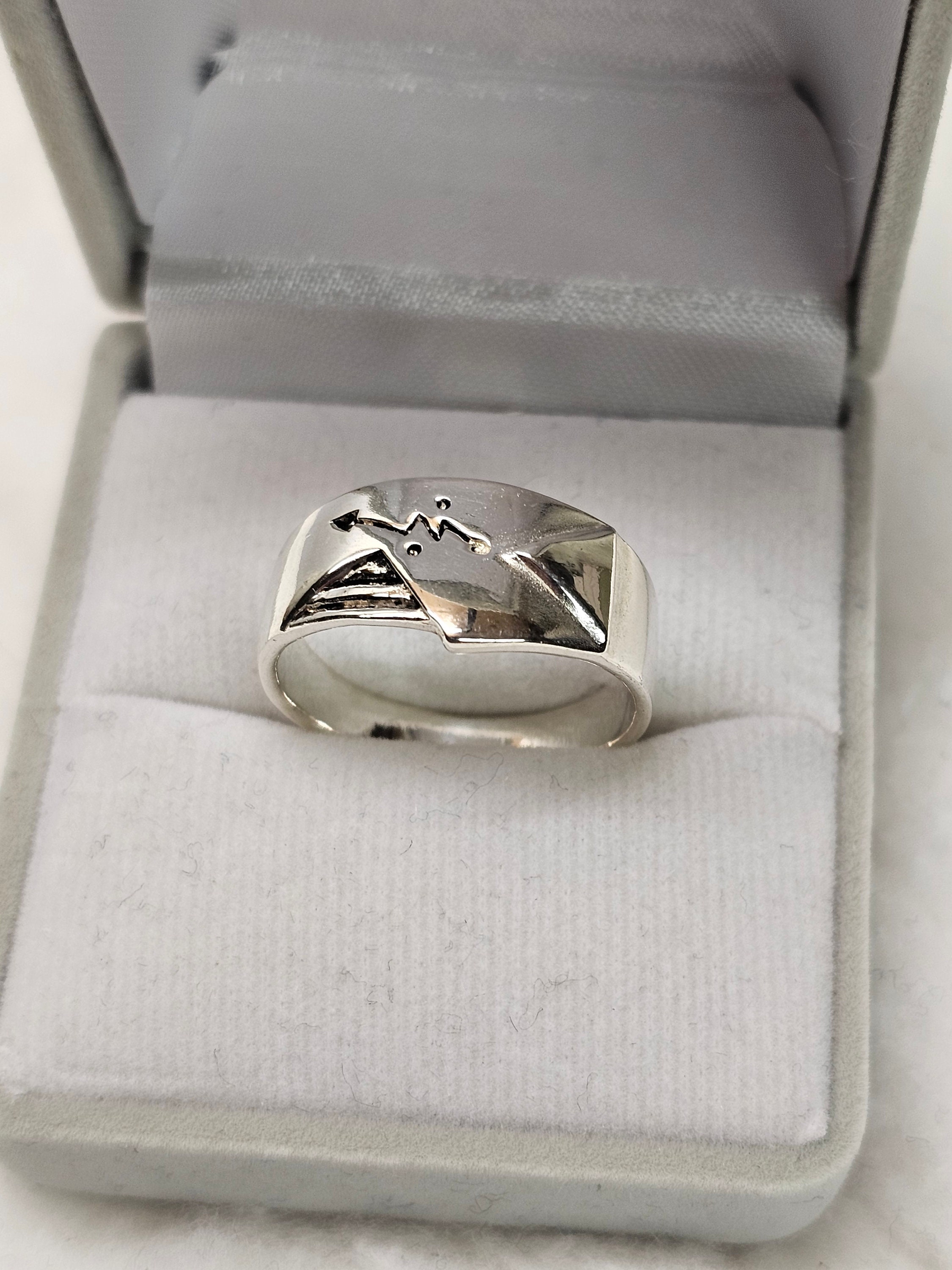 18.7 Mm Silver Ring Silver 925 Symbol Arrow Vintage Rare Rar