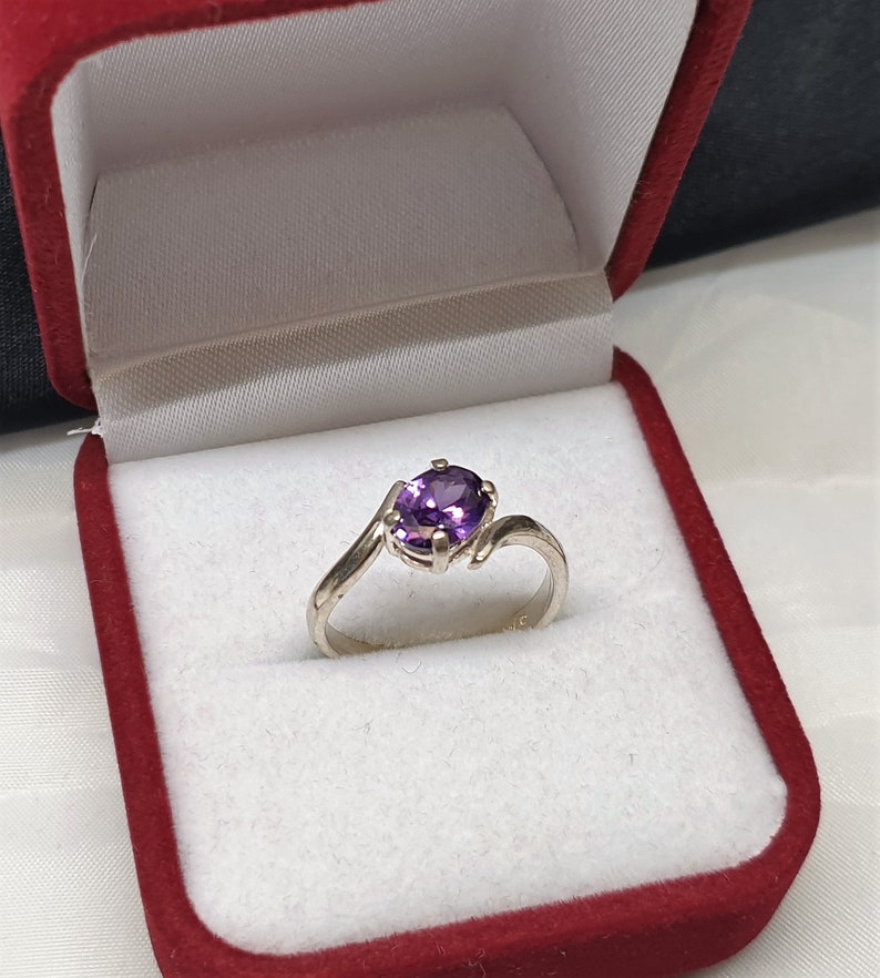 17.7 mm Ring Silver 925 Crystal Purple Noble VINTAGE SR763