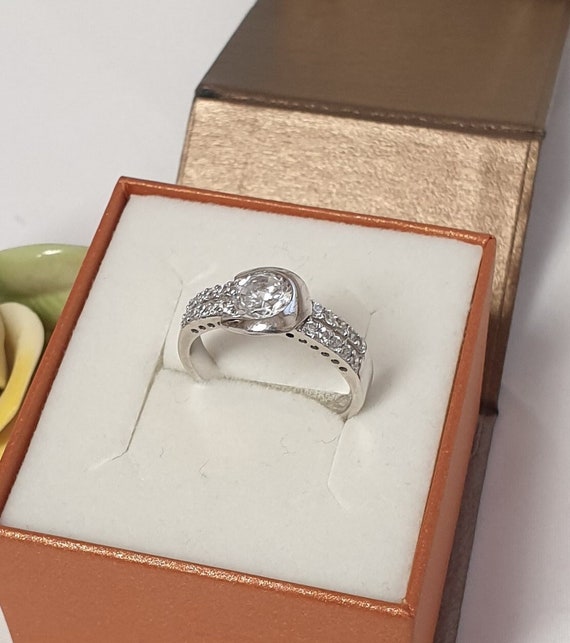 18 mm Eleganter Ring Silber 925 Kristalle klar Des