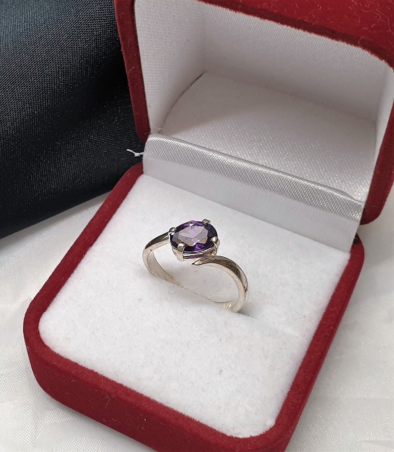 17.7 mm Ring Silver 925 Crystal Purple Noble VINTAGE SR763