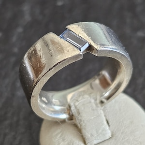18.7 Mm Silver Ring Silver 925 Symbols Vintage Rare SR1088