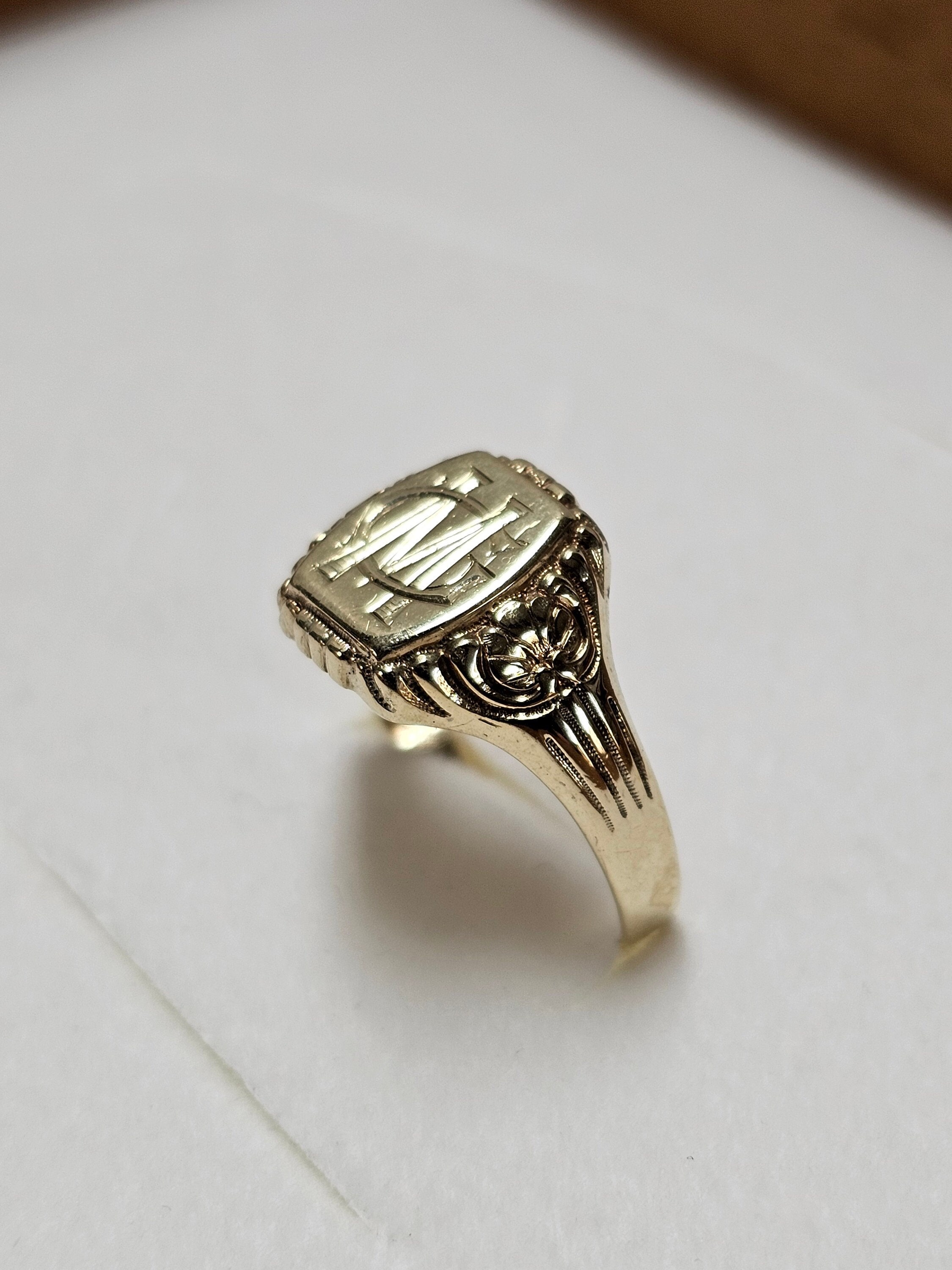 20 mm ring signet ring gold ring gold 375 letters initials "MG" shabby vintage elegant GR255