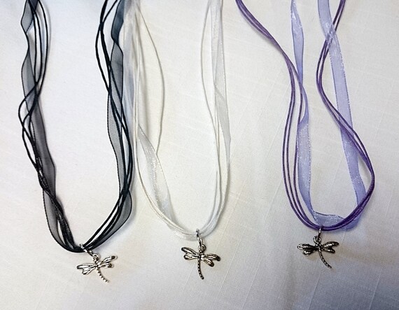 KA378 Ribbon Necklace