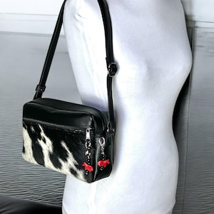 Bolso de mano de piel de vaca natural en blanco y negro, bolso de mano de piel de vaca con correa ajustable
