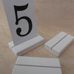 10 witte plaatskaarthouders voor bruiloften, tafelnummerhouders, kaarthouder bruiloft, bruiloftsdecor, café, restaurant tafelnummerhouders